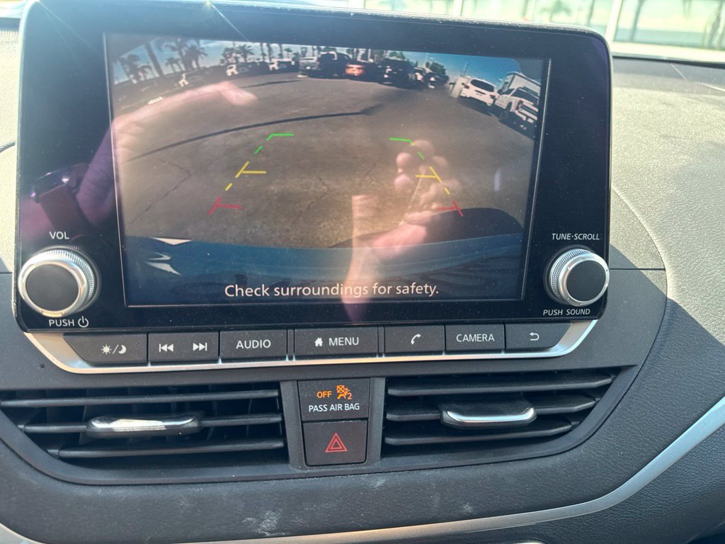 Used 2025 Nissan Altima 2.5 S FWD image 16