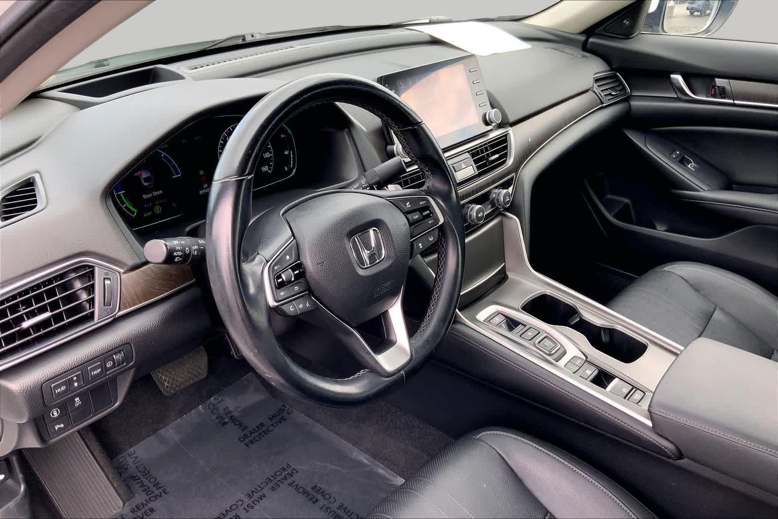 Used 2020 Honda Accord Touring image 17