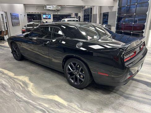 Used 2023 Dodge Challenger R/T w/ Blacktop Package image 33