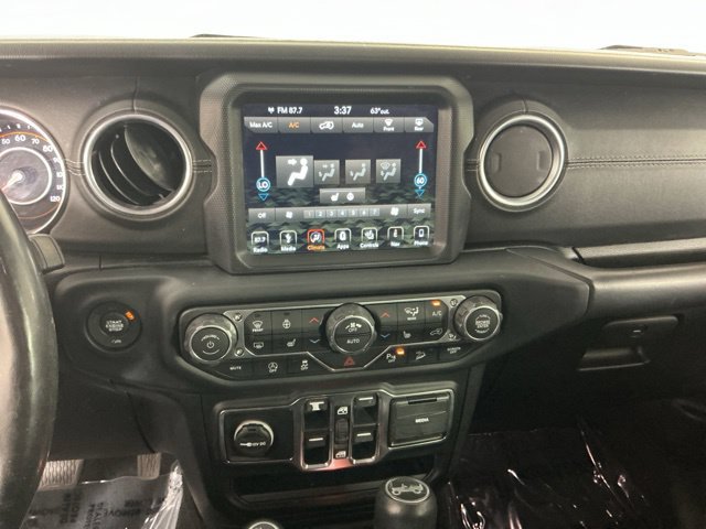 Used 2018 Jeep Wrangler Unlimited Sahara AWD/4WD image 18