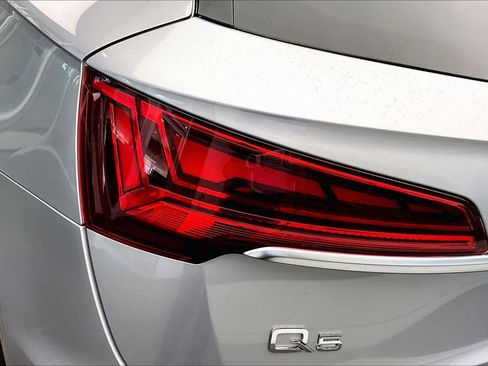 Certified 2023 Audi Q5 Premium w/ Convenience Package image 28