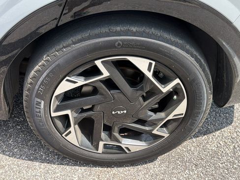 Used 2024 Kia Sportage SX FWD image 12