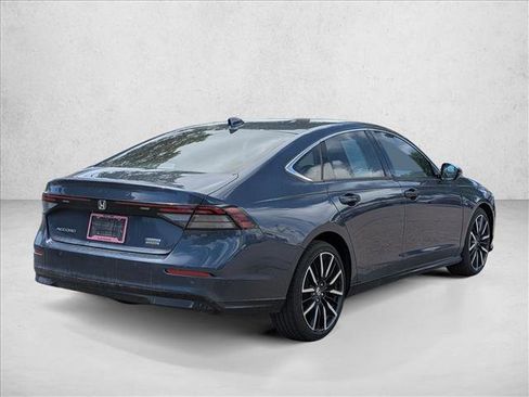Used 2023 Honda Accord Touring image 5