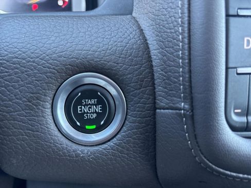 Used 2023 GMC Yukon XL Denali image 26