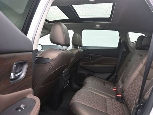 Used 2024 Nissan Murano Platinum w/ Cargo Package FWD image 10