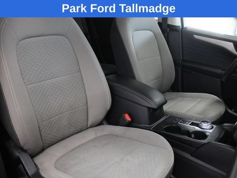 Used 2022 Ford Escape SE w/ SE Sport Appearance Package AWD/4WD image 23