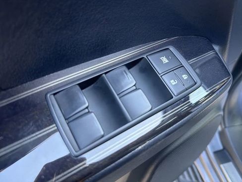 Used 2020 Lexus GX 460 Luxury w/ Accessory Package AWD/4WD image 13