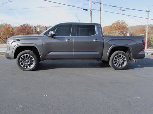 Used 2022 Toyota Tundra Limited image 4