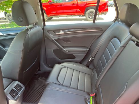 Used 2017 Volkswagen Golf SEL FWD image 8