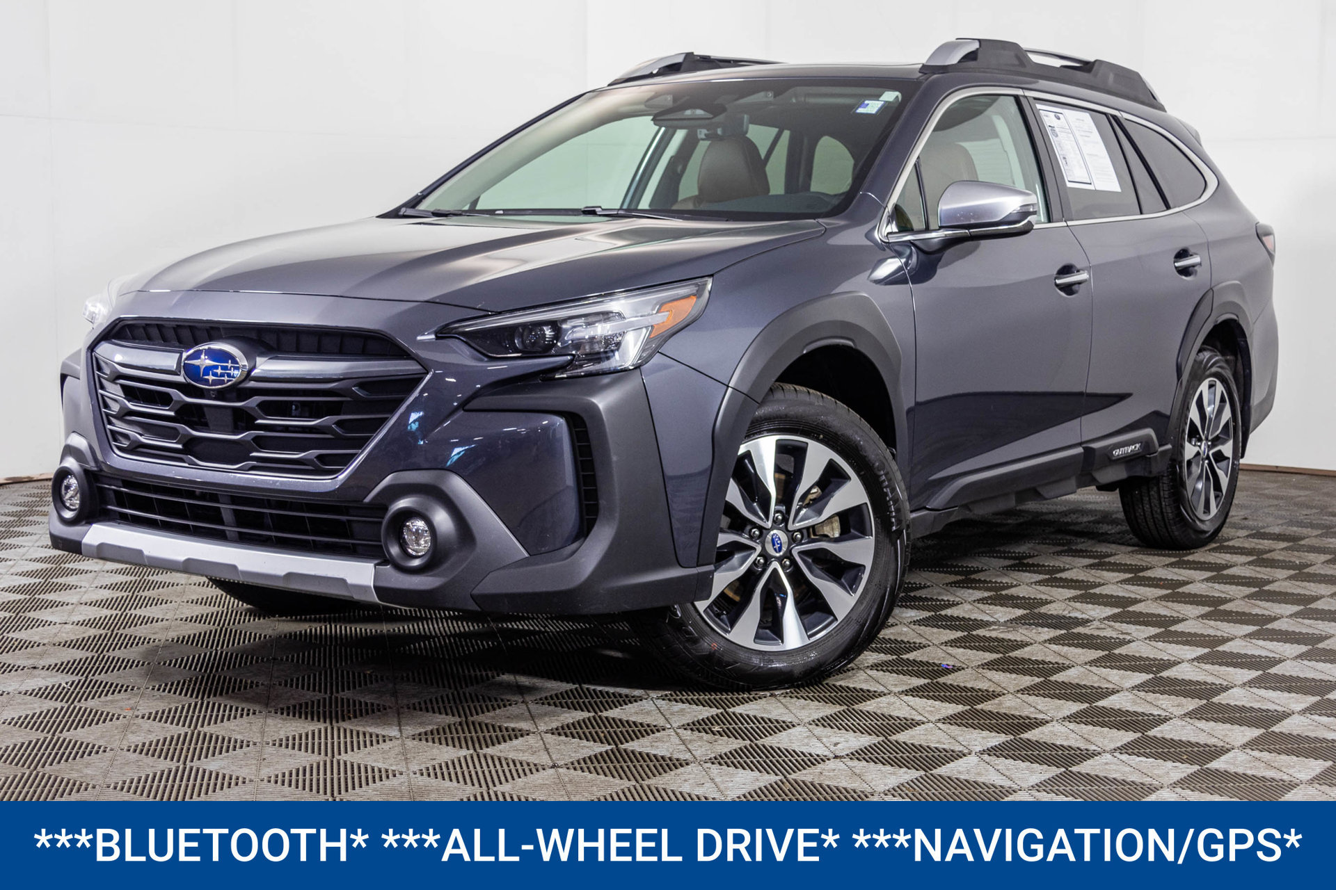 Used 2023 Subaru Outback Touring AWD/4WD image 2