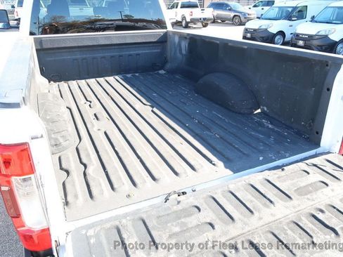 Used 2019 Ford F250 XL w/ Power Equipment Group image 18