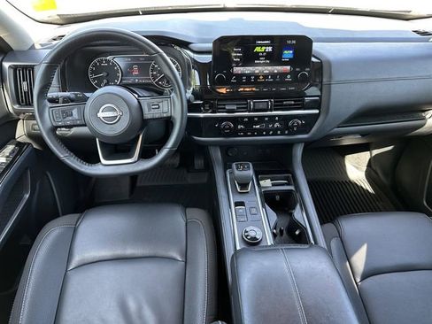 Certified 2025 Nissan Pathfinder SL AWD/4WD image 26
