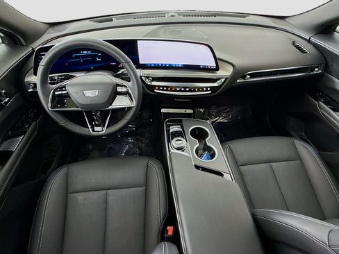 Used 2025 Cadillac Lyriq Sport RWD image 27