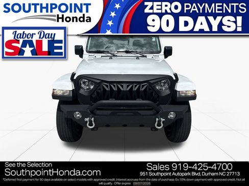Used 2024 Jeep Gladiator Sport AWD/4WD image 2