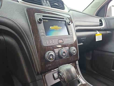 Used 2016 Chevrolet Traverse LT image 13
