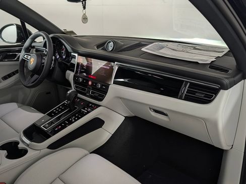 New 2026 Porsche Macan AWD/4WD image 19