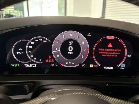 Certified 2025 Porsche Cayenne GTS AWD/4WD image 32