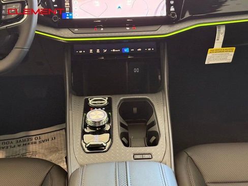 New 2025 Jeep Wagoneer S Limited AWD/4WD image 9