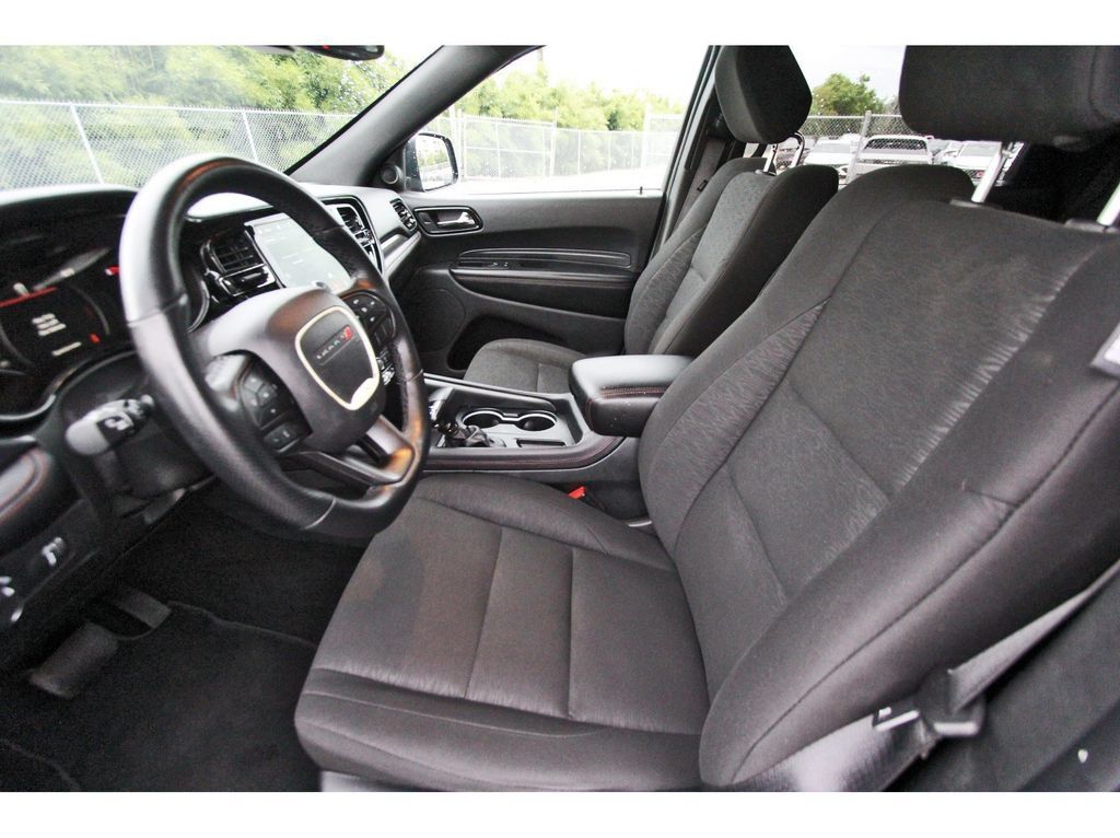 Used 2025 Dodge Durango GT AWD/4WD image 16