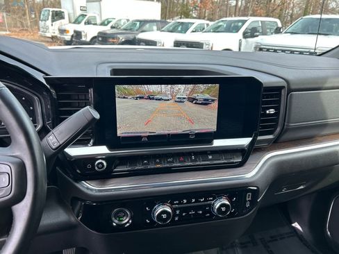 Used 2024 GMC Sierra 1500 SLT image 22