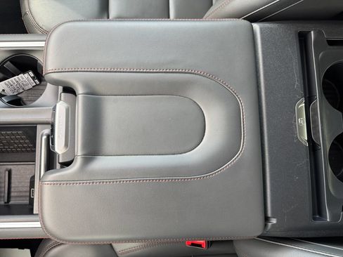Used 2025 Ford Expedition Active AWD/4WD image 36