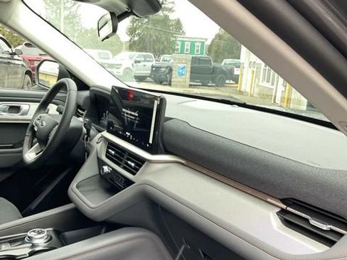 Used 2026 Ford Explorer Active AWD/4WD image 51