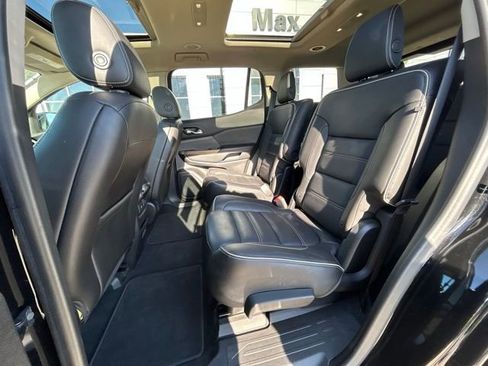 Used 2019 GMC Acadia Denali w/ Technology Package FWD image 34