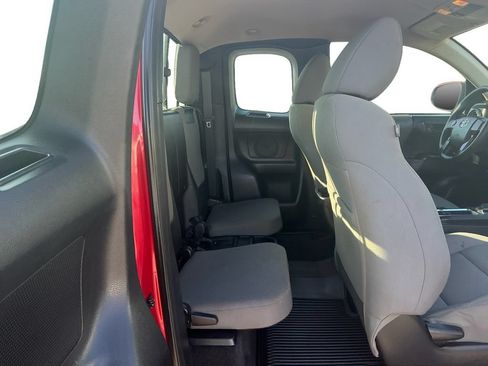 Used 2016 Toyota Tacoma SR RWD image 23