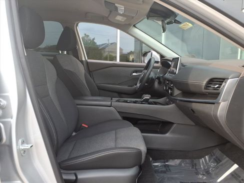 Certified 2023 Nissan Rogue SV image 14