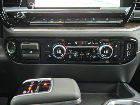 New 2026 GMC Sierra 1500 Elevation w/ Elevation Premium Package AWD/4WD image 19