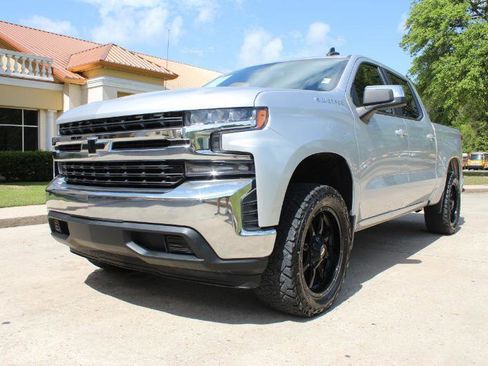 Used 2022 Chevrolet Silverado 1500 LT image 9