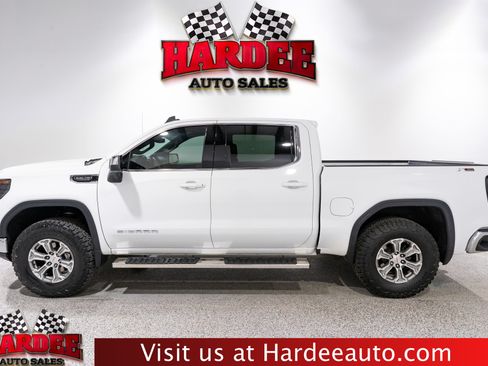 Used 2024 GMC Sierra 1500 SLE w/ X31 Off-Road Package AWD/4WD image 1