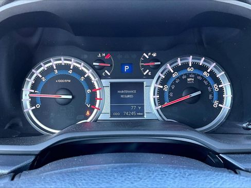 Used 2016 Toyota 4Runner SR5 AWD/4WD image 21