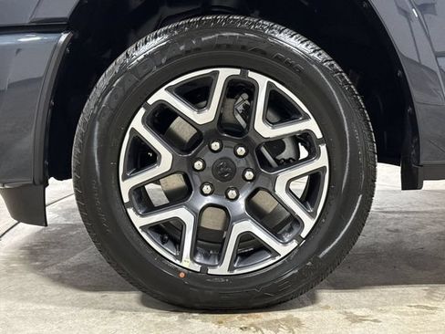 New 2026 RAM 1500 Laramie AWD/4WD image 28