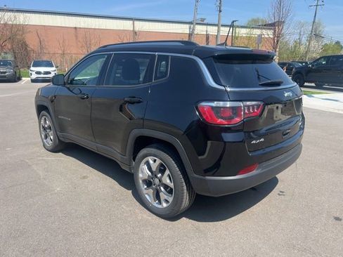 Used 2019 Jeep Compass Limited AWD/4WD image 7