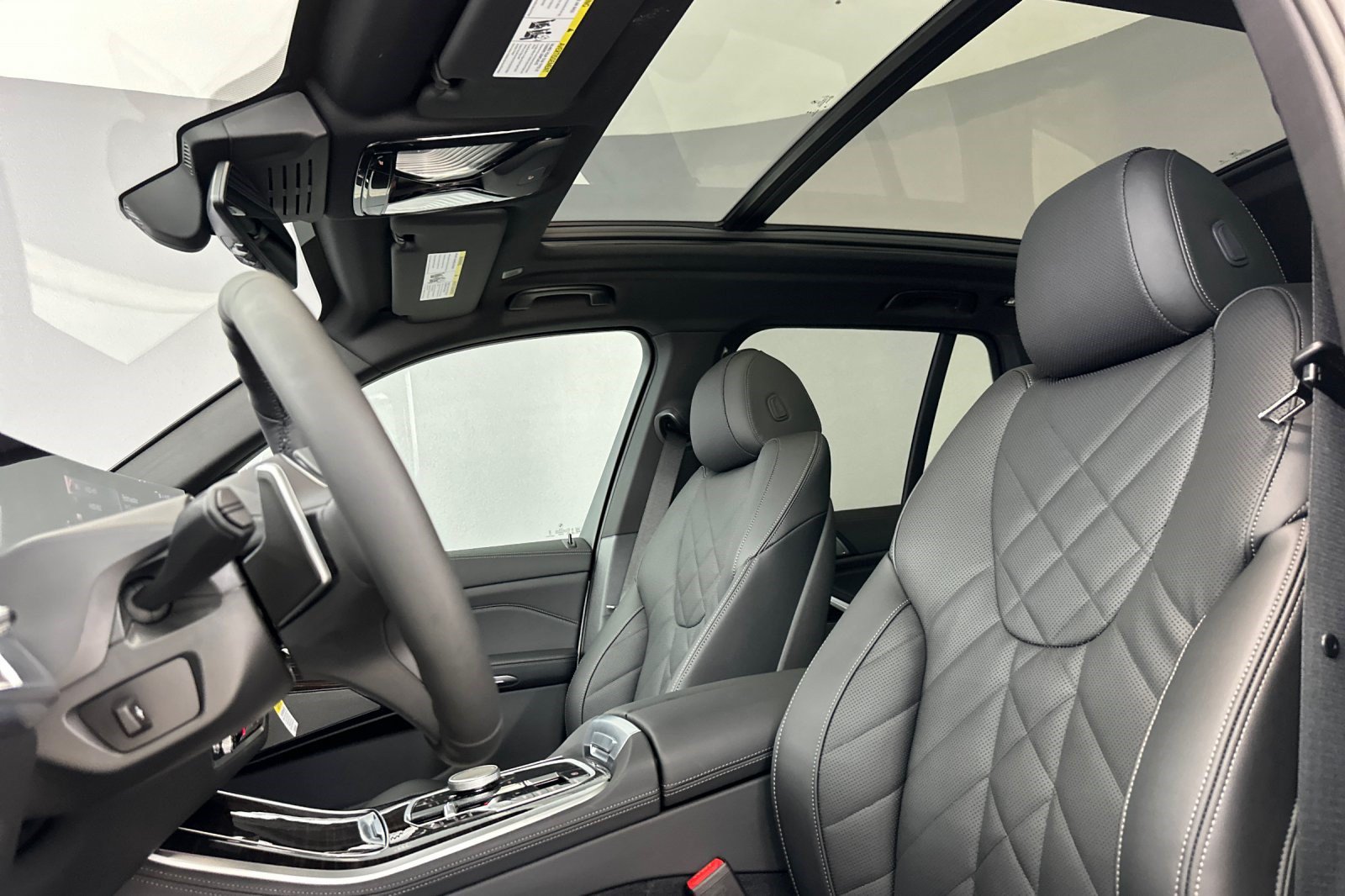 New 2026 BMW X5 sDrive40i w/ M Sport Package RWD image 14