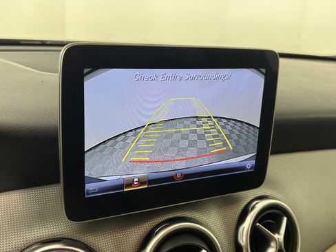 Used 2019 Mercedes-Benz GLA 250 250 image 28