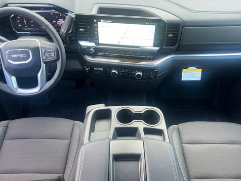 New 2026 GMC Sierra 1500 SLE image 10