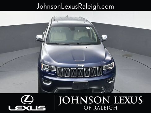 Used 2017 Jeep Grand Cherokee Limited AWD/4WD image 24