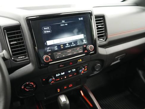 Used 2023 Nissan Frontier PRO-4X w/ Technology Package AWD/4WD image 27