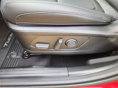 New 2025 Hyundai Tucson SEL image 18