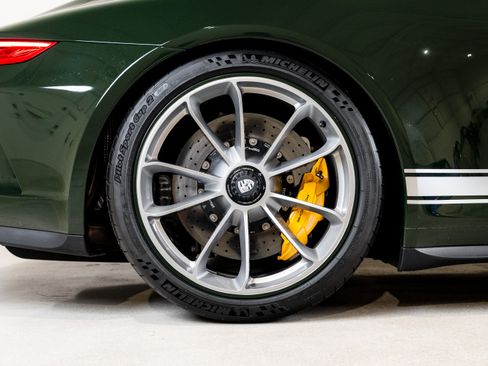 Used 2018 Porsche 911 GT3 RWD image 12
