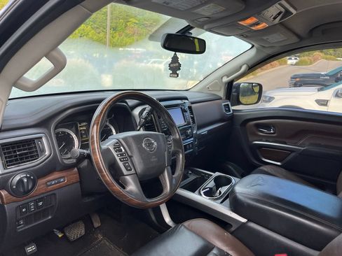 Used 2017 Nissan Titan Platinum Reserve AWD/4WD image 3
