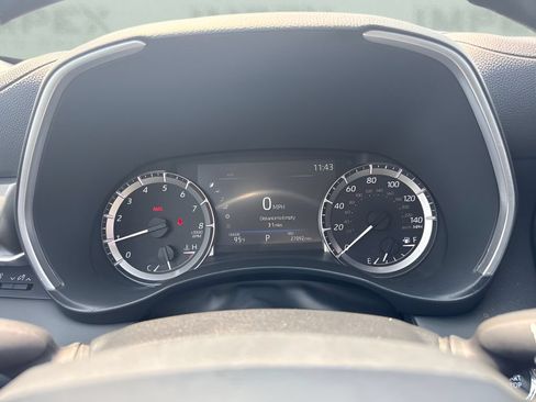Used 2023 Toyota Highlander XLE FWD image 15