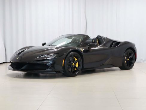 Certified 2025 Ferrari SF90 Spider AWD/4WD image 3