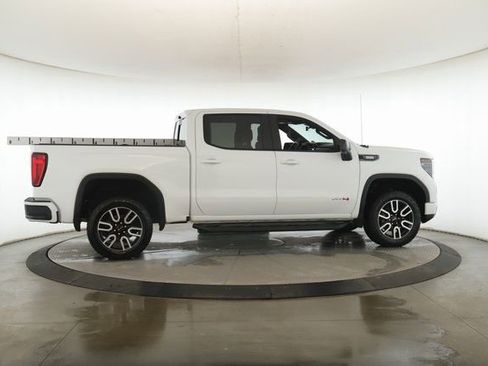Used 2024 GMC Sierra 1500 AT4 w/ Technology Package image 6