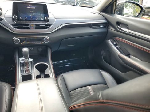 Certified 2023 Nissan Altima 2.5 SR FWD image 15