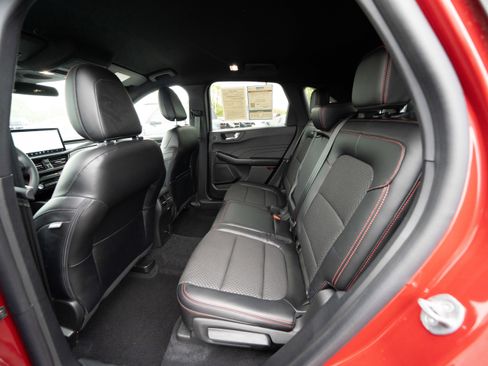Used 2023 Ford Escape ST-Line Select w/ Tech Pack #2 AWD/4WD image 23