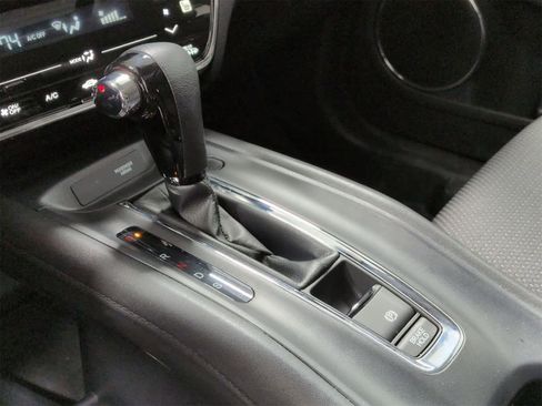 Used 2022 Honda HR-V EX image 33