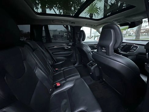 Used 2018 Volvo XC90 T6 Momentum w/ Convenience Package image 13